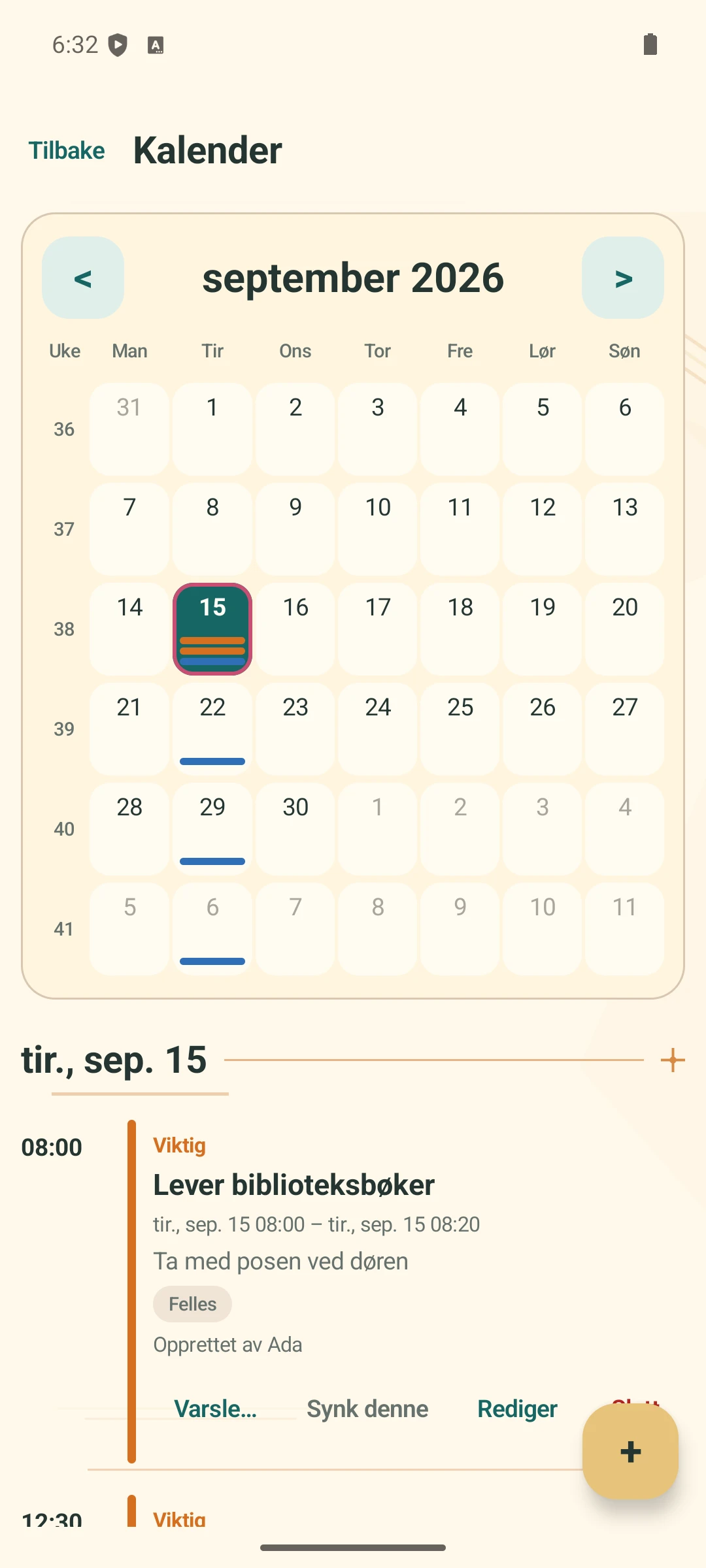 Månedsvisning for september 2026 med 15. september valgt og dagens hendelser vist under kalenderen.