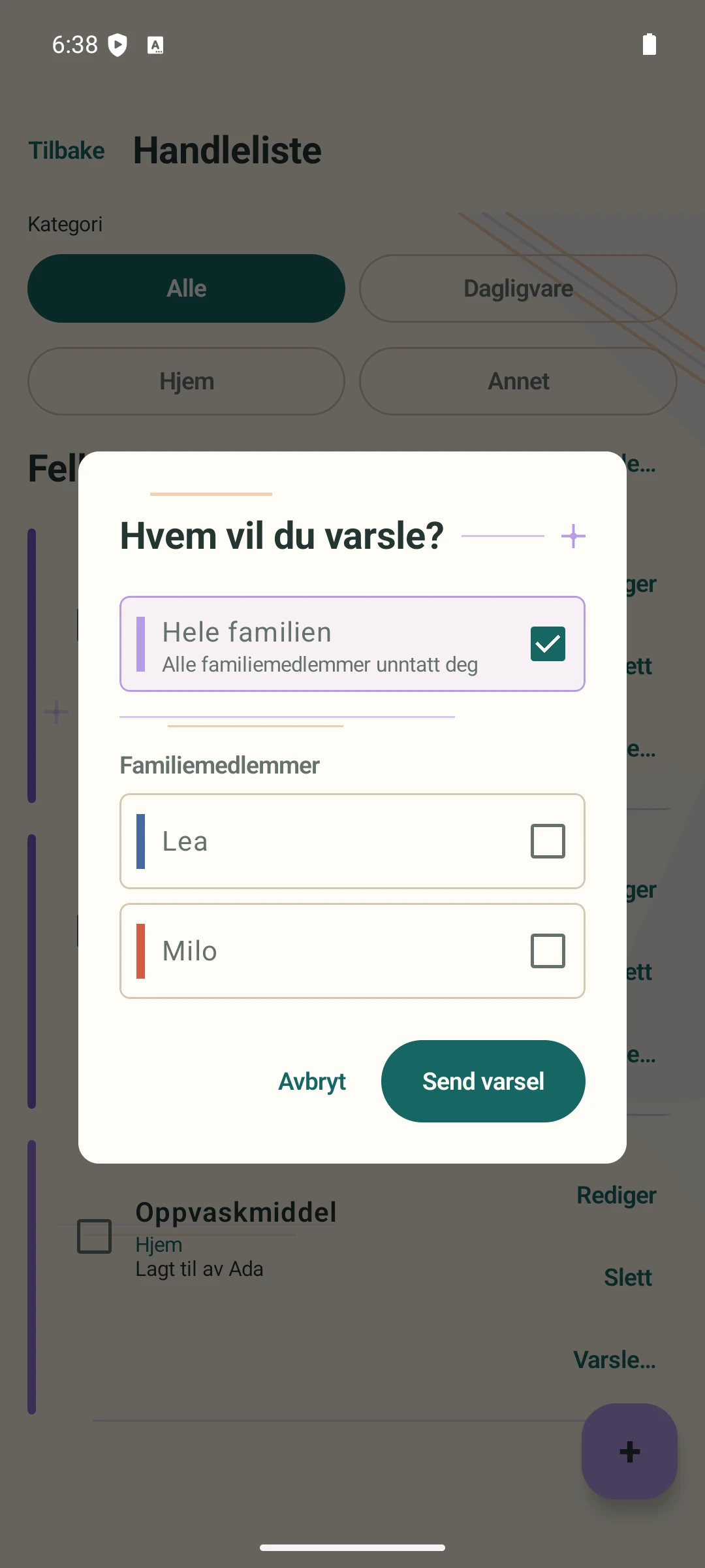 Mottakervelgeren Varsle med Hele familien markert og Lea og Milo som alternative mottakere. Send-knappen er synlig, men ingen sending er dokumentert.